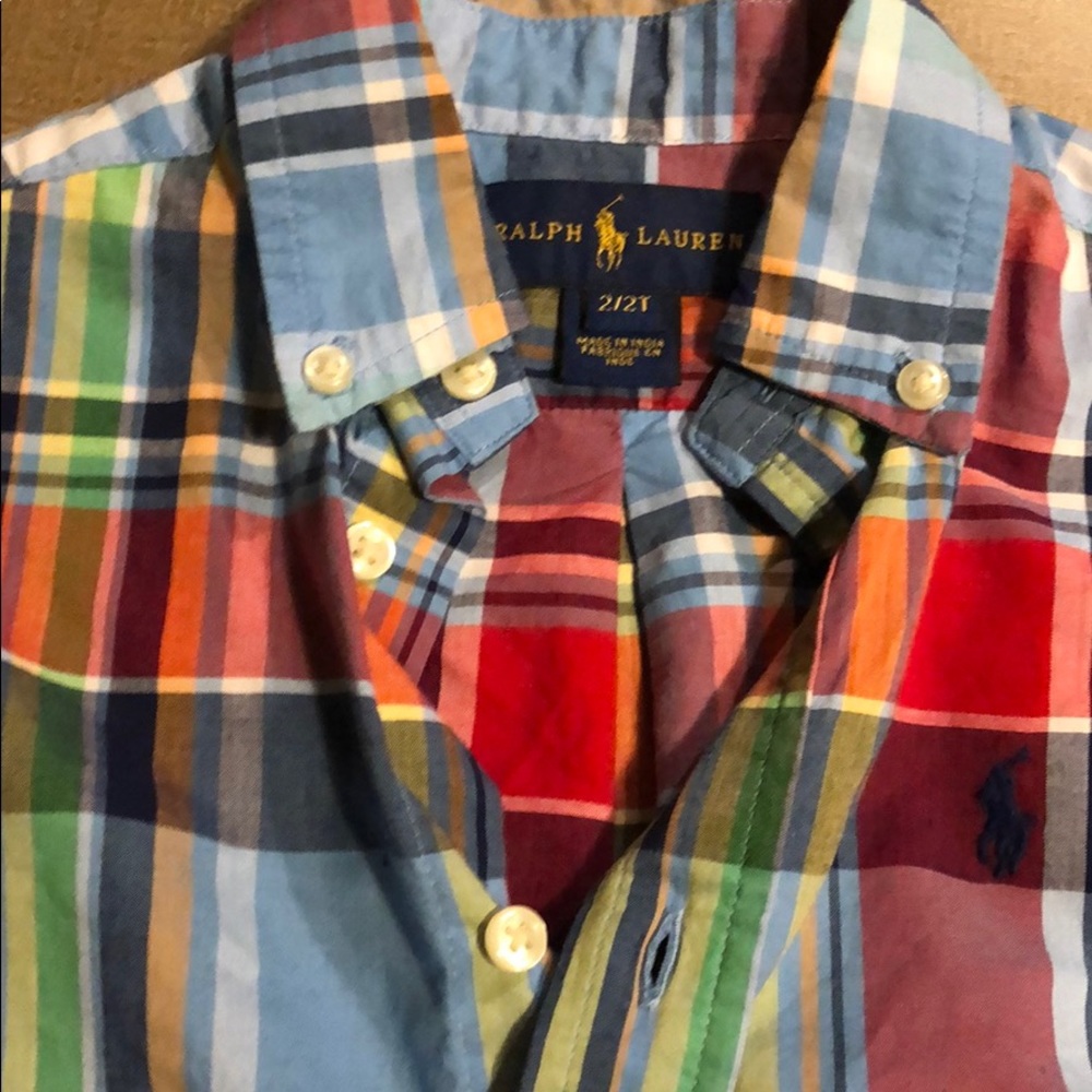 Button down - Picture 2 of 2